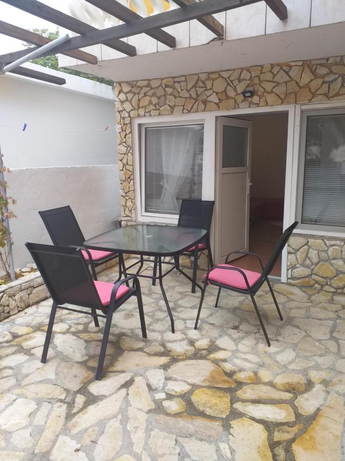 Apartmani Marijanovic Vir Buitenkant foto